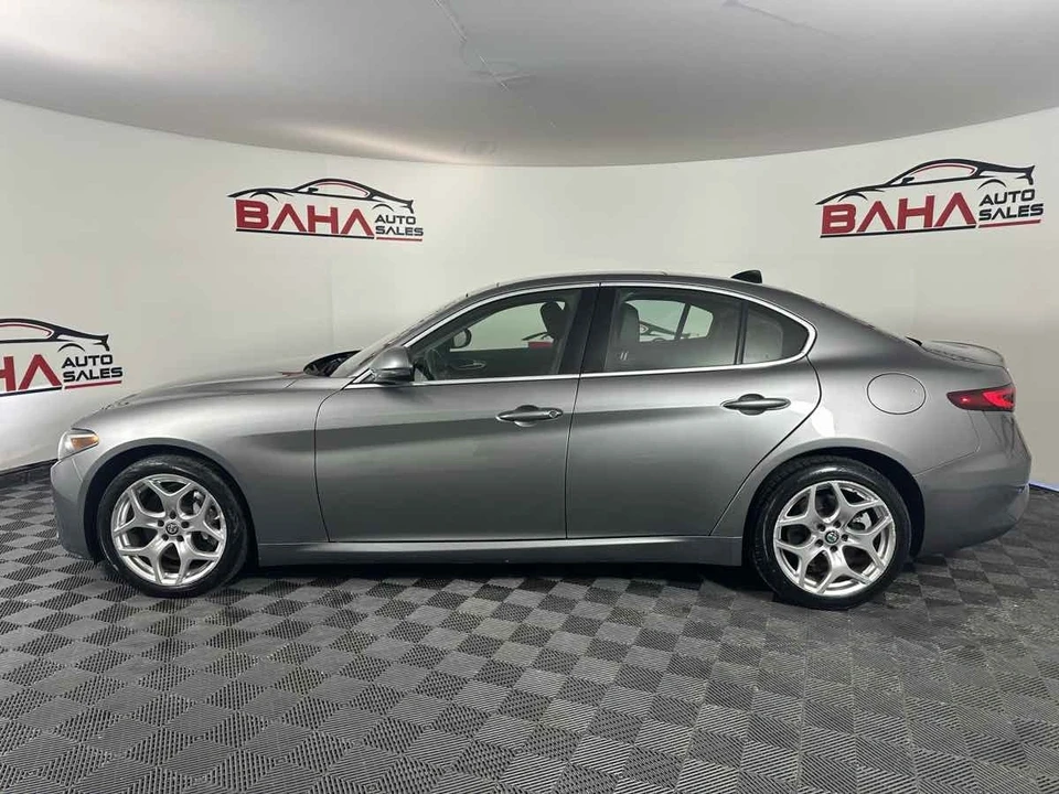 2021 Alfa Romeo Giulia - Image 4 of 21