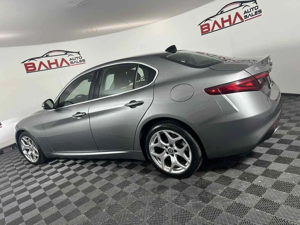2021 Alfa Romeo Giulia - Image 6 of 21