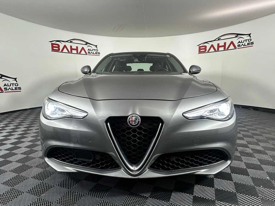 2021 Alfa Romeo Giulia - Image 14 of 21