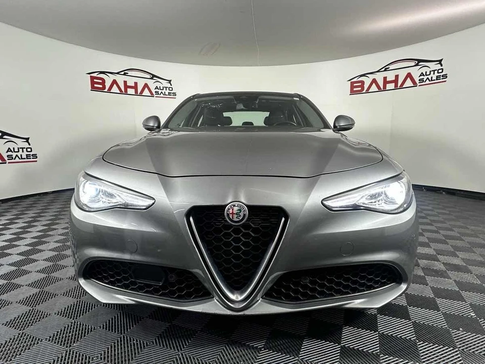2021 Alfa Romeo Giulia - Image 14 of 21