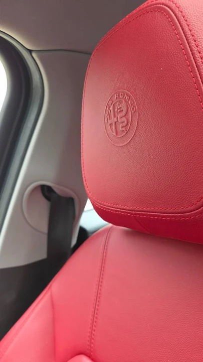 2021 Alfa Romeo Giulia - Image 10 of 12