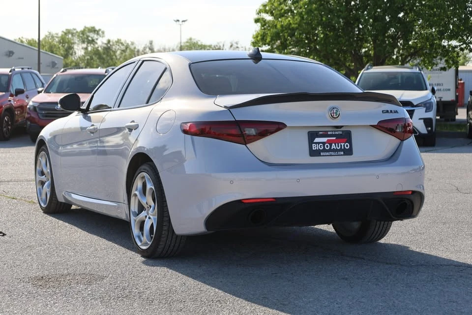 2021 Alfa Romeo Giulia - Image 11 of 19