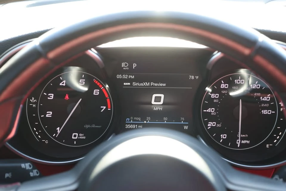 2021 Alfa Romeo Giulia - Image 18 of 19