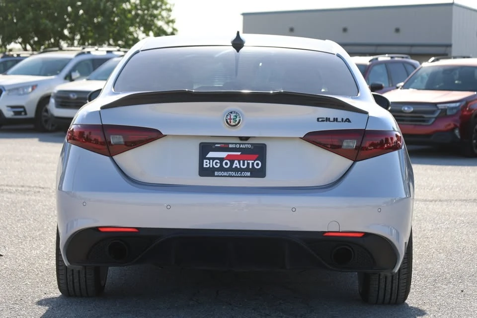 2021 Alfa Romeo Giulia - Image 10 of 19