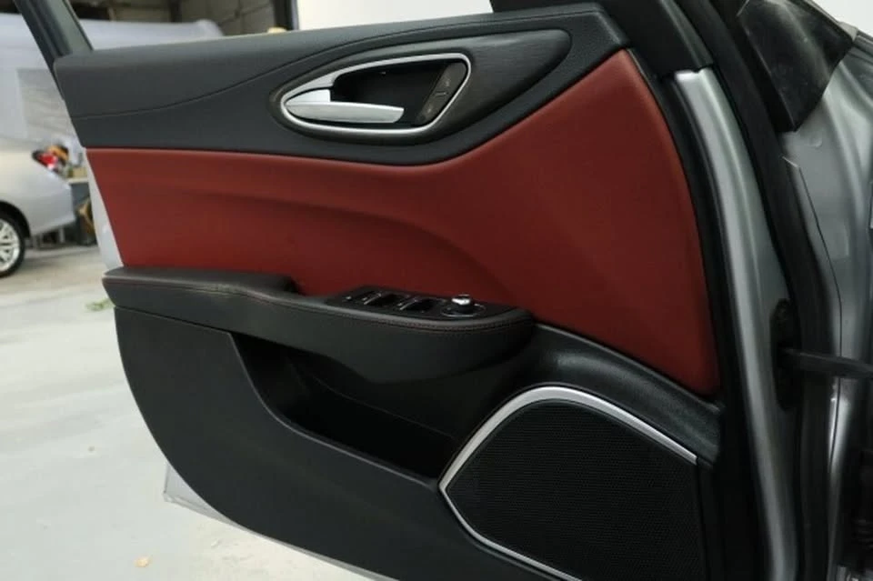 2021 Alfa Romeo Giulia - Image 19 of 20