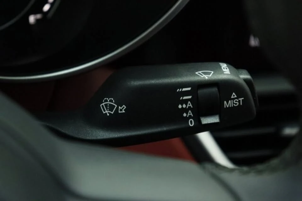 2021 Alfa Romeo Giulia - Image 14 of 20