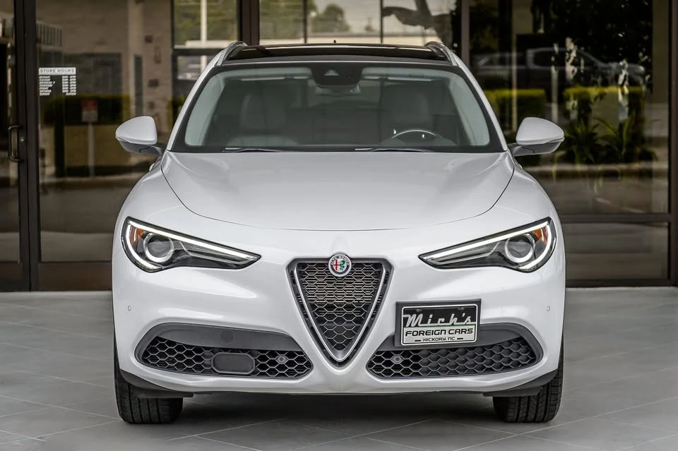2021 Alfa Romeo Giulia - Image 4 of 20