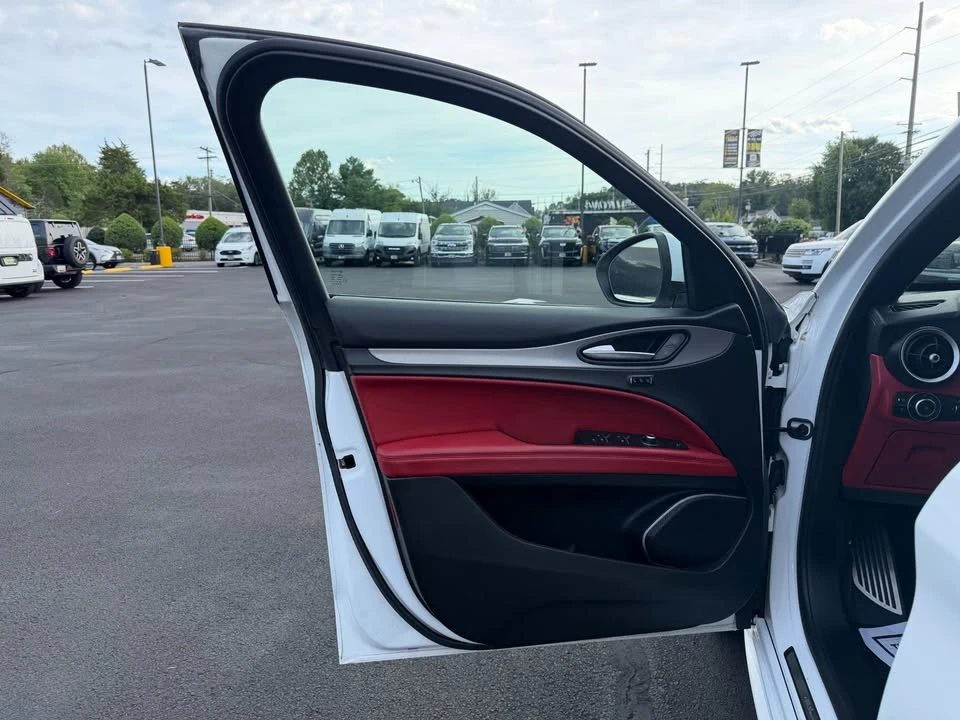 2021 Alfa Romeo Stelvio - Image 11 of 20