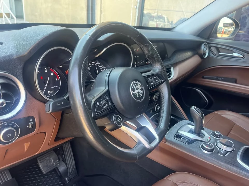 2021 Alfa Romeo Stelvio - Image 11 of 13