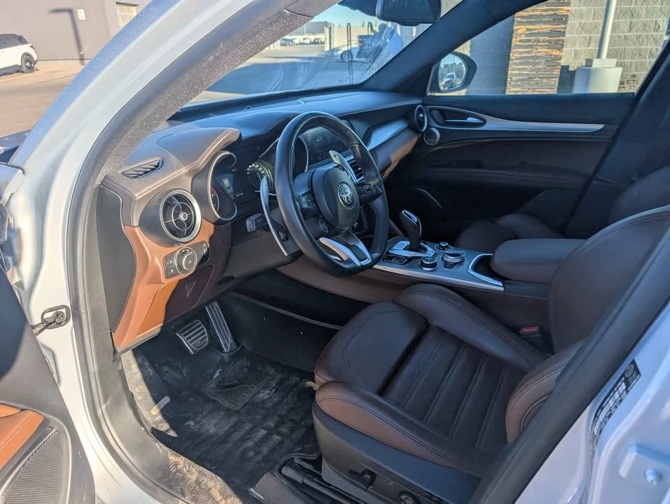 2021 Alfa Romeo Stelvio - Image 6 of 10