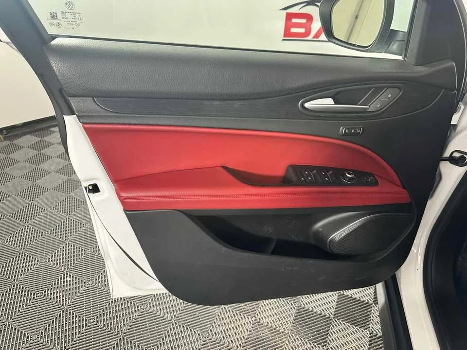 2021 Alfa Romeo Stelvio - Image 15 of 20