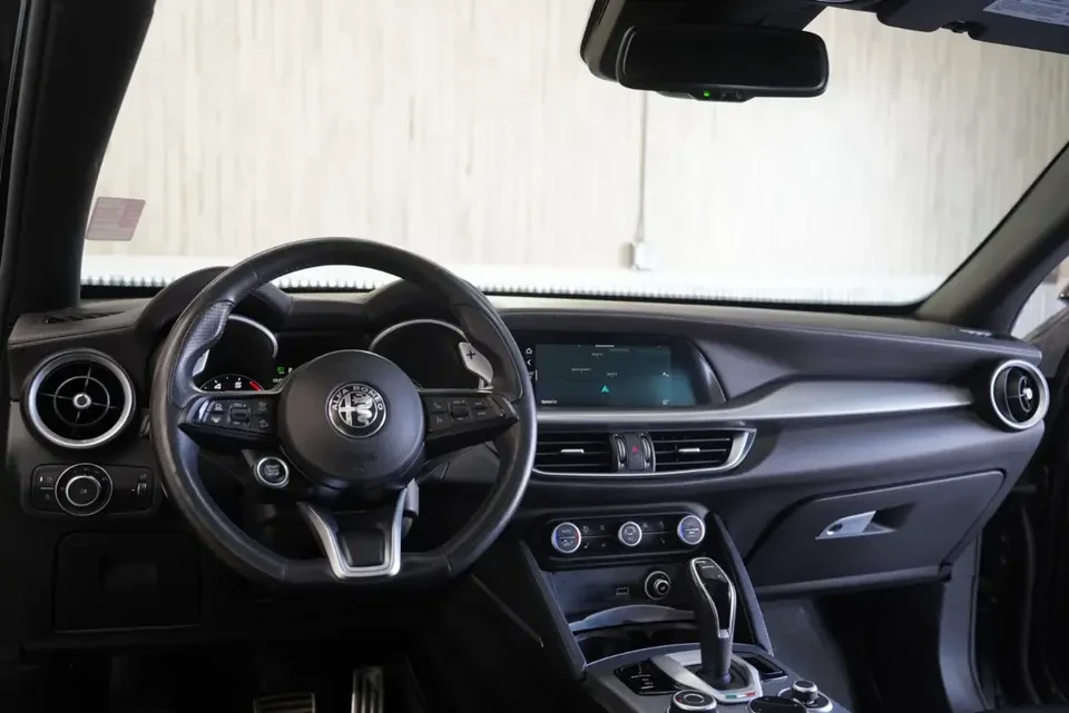 2021 Alfa Romeo Stelvio - Image 8 of 20