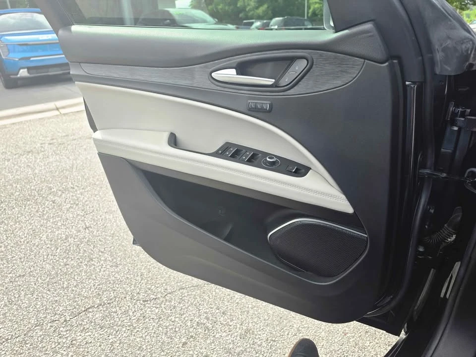 2021 Alfa Romeo Stelvio - Image 10 of 14