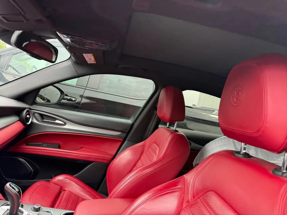 2021 Alfa Romeo Stelvio - Image 8 of 10