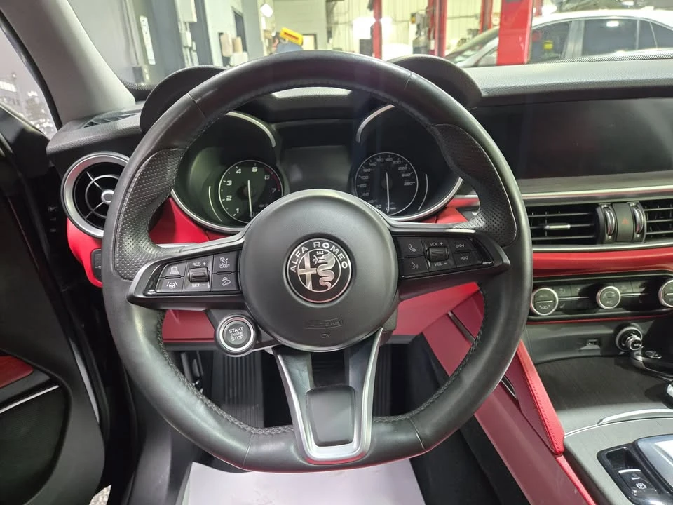2021 Alfa Romeo Stelvio - Image 12 of 15