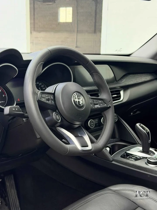 2021 Alfa Romeo Stelvio - Image 5 of 8