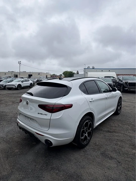 2021 Alfa Romeo Stelvio - Image 5 of 18