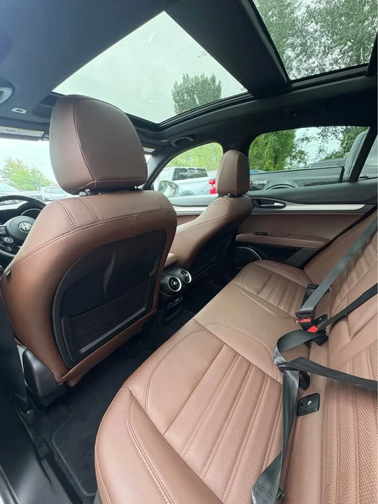 2021 Alfa Romeo Stelvio - Image 15 of 18