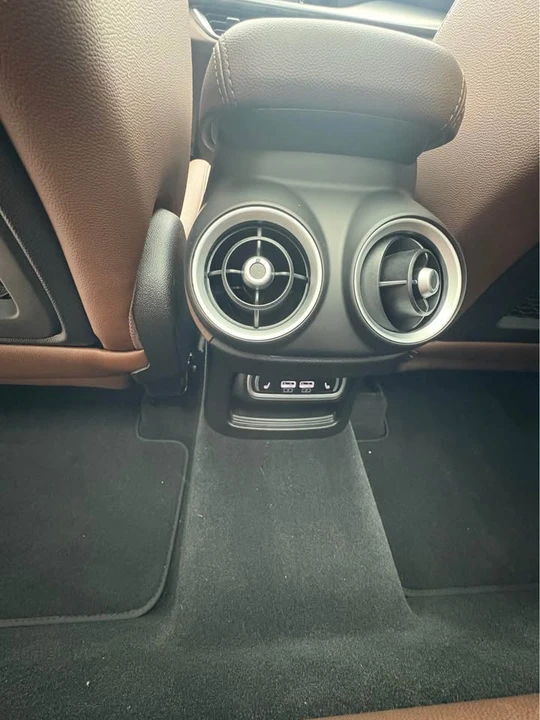 2021 Alfa Romeo Stelvio - Image 17 of 18