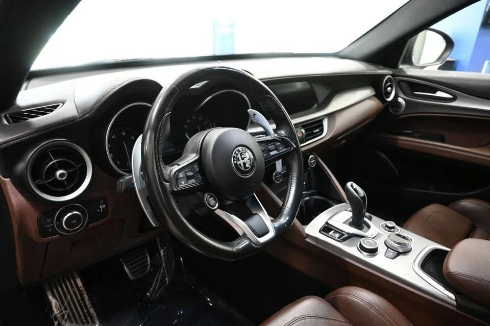 2021 Alfa Romeo Stelvio - Image 10 of 20
