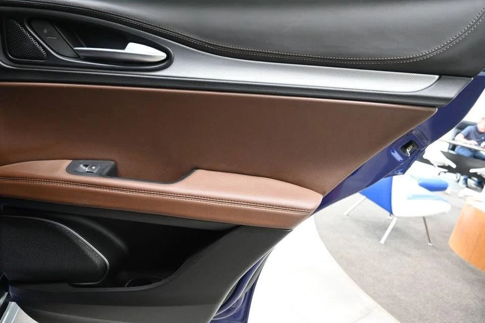 2021 Alfa Romeo Stelvio - Image 18 of 20