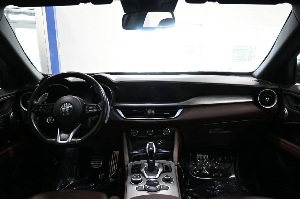 2021 Alfa Romeo Stelvio - Image 15 of 20