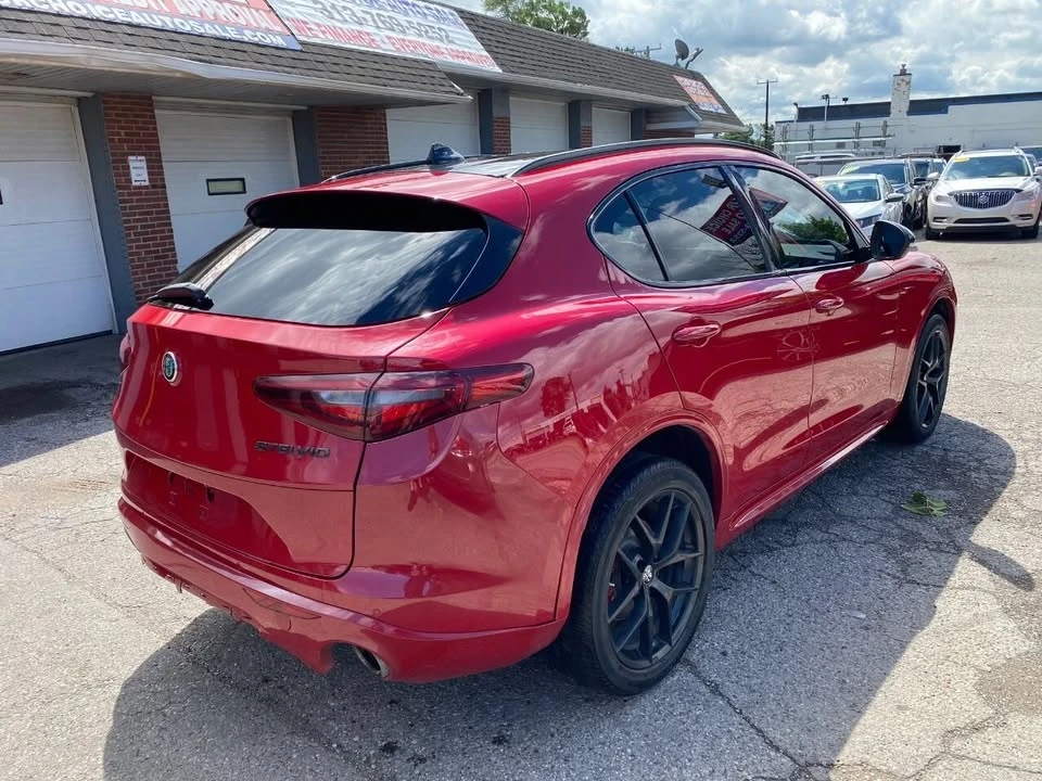 2021 Alfa Romeo Stelvio - Image 8 of 17