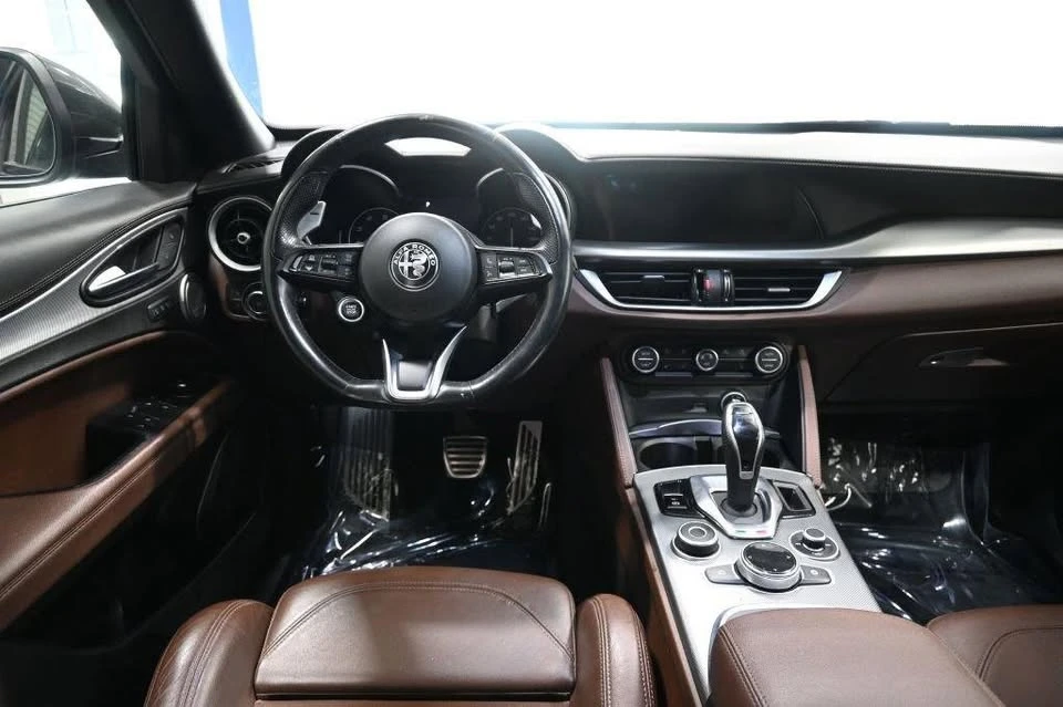 2021 Alfa Romeo Stelvio - Image 11 of 20