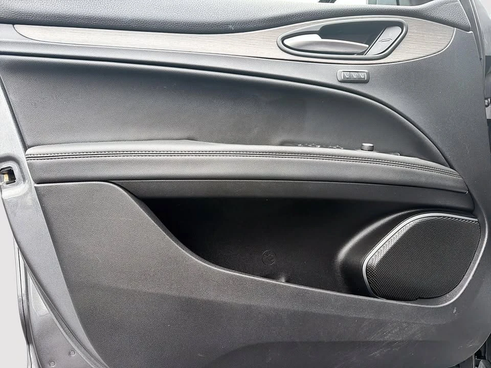 2021 Alfa Romeo Stelvio - Image 5 of 10