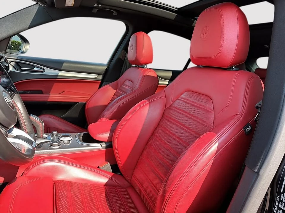 2021 Alfa Romeo Stelvio - Image 9 of 10