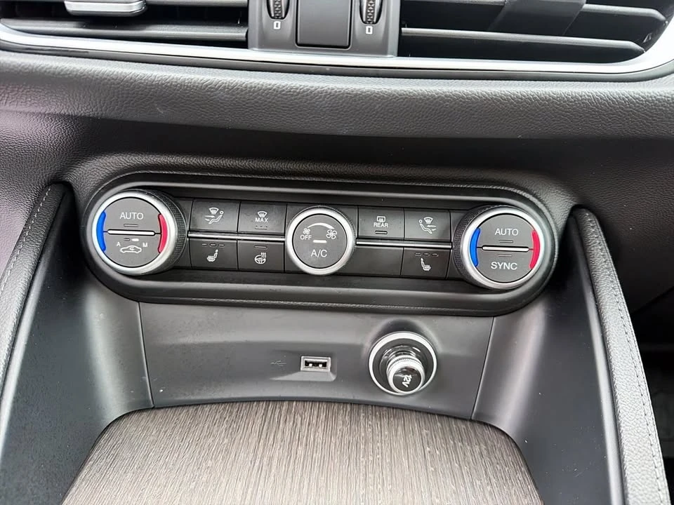 2021 Alfa Romeo Stelvio - Image 7 of 10
