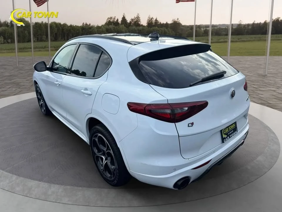 2021 Alfa Romeo Stelvio - Image 12 of 20