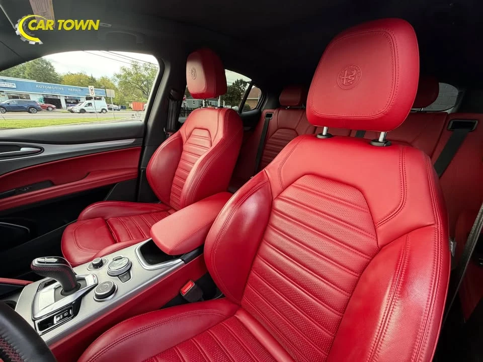 2021 Alfa Romeo Stelvio - Image 15 of 20