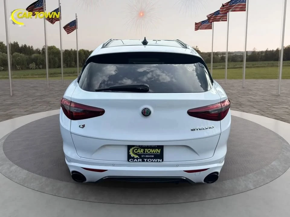 2021 Alfa Romeo Stelvio - Image 10 of 20