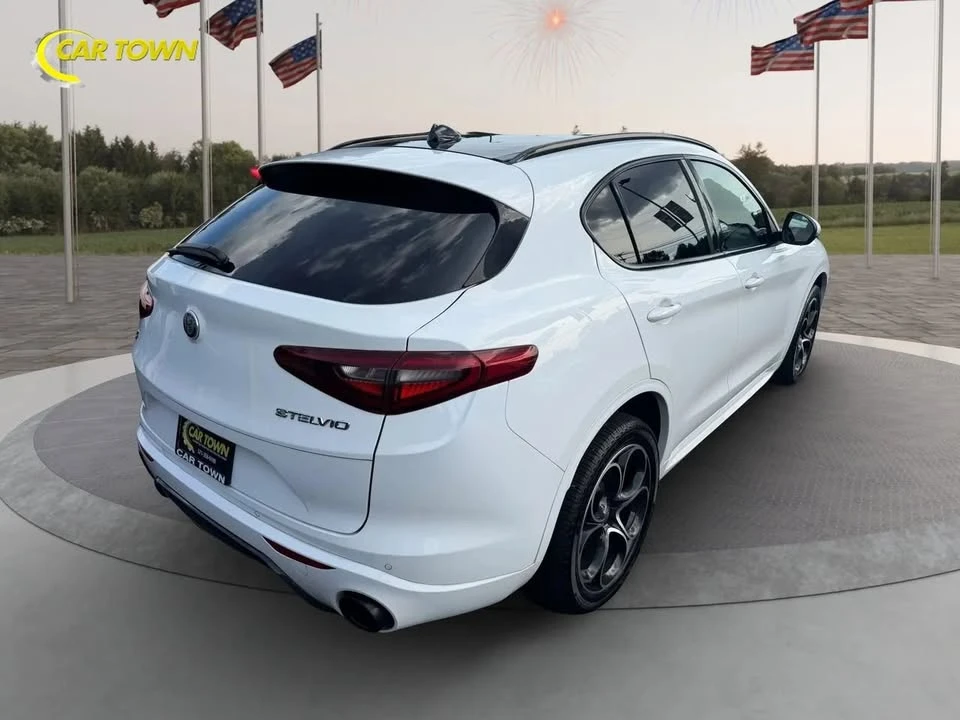 2021 Alfa Romeo Stelvio - Image 8 of 20