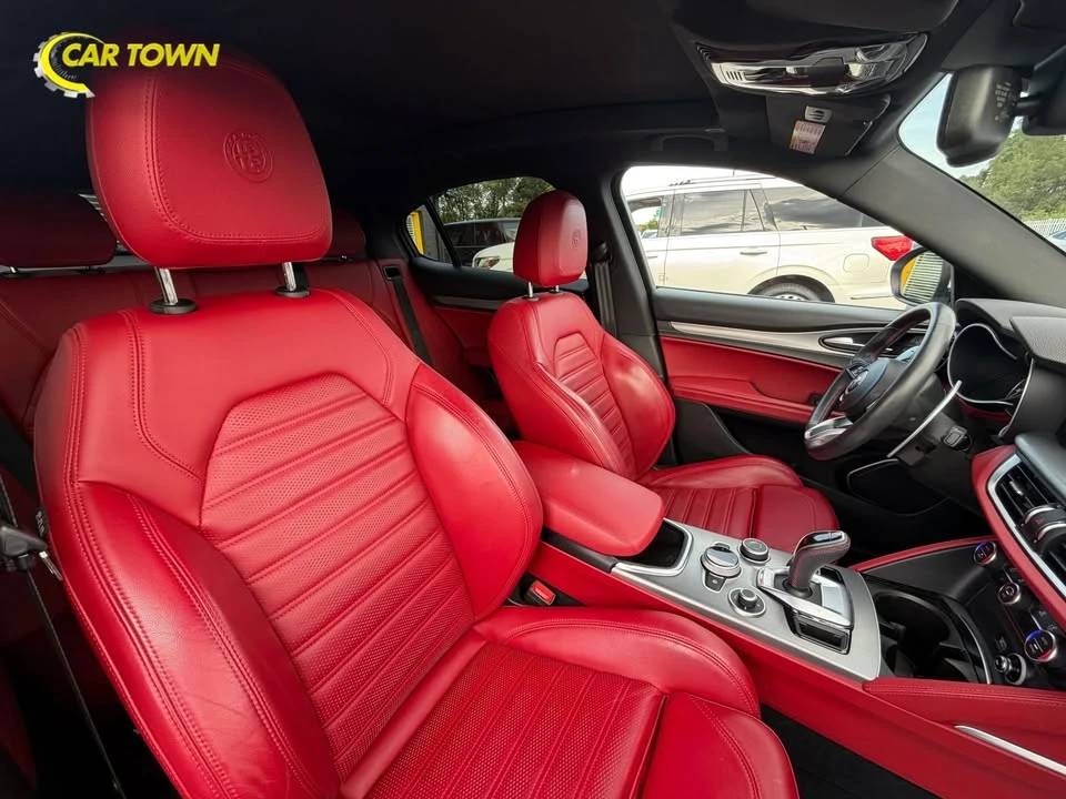 2021 Alfa Romeo Stelvio - Image 19 of 20