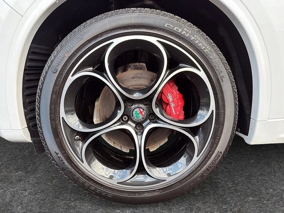 2021 Alfa Romeo Stelvio - Image 7 of 10