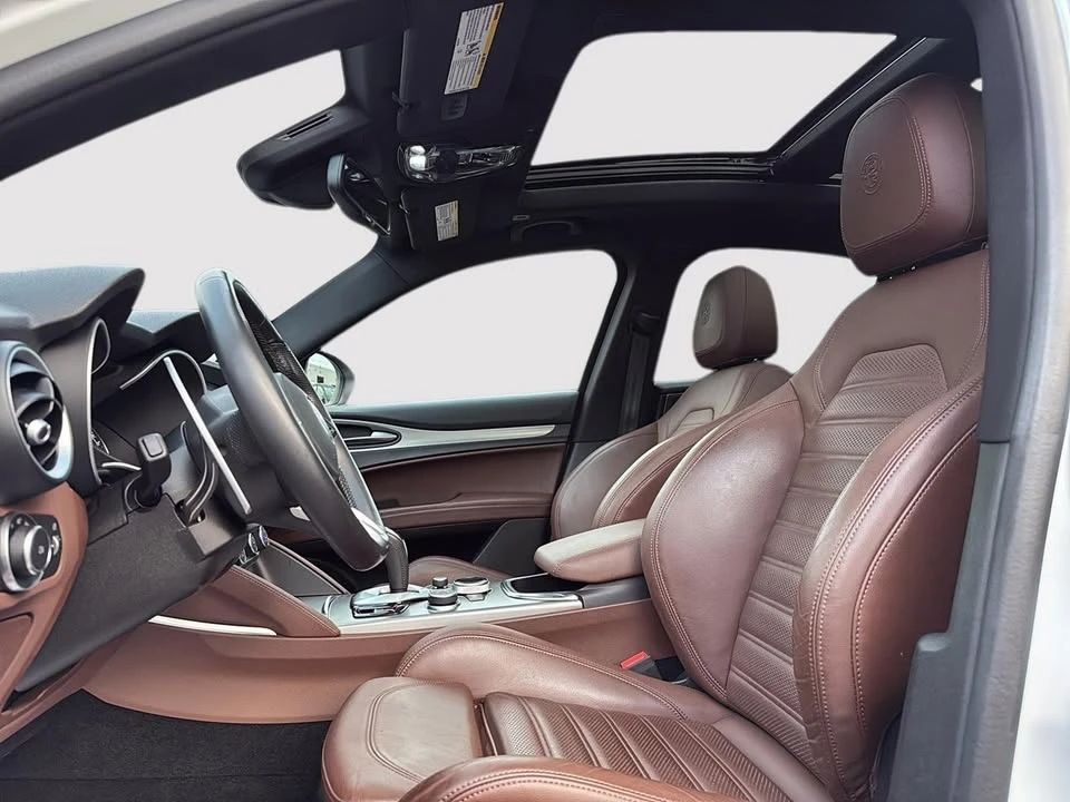 2021 Alfa Romeo Stelvio - Image 9 of 10