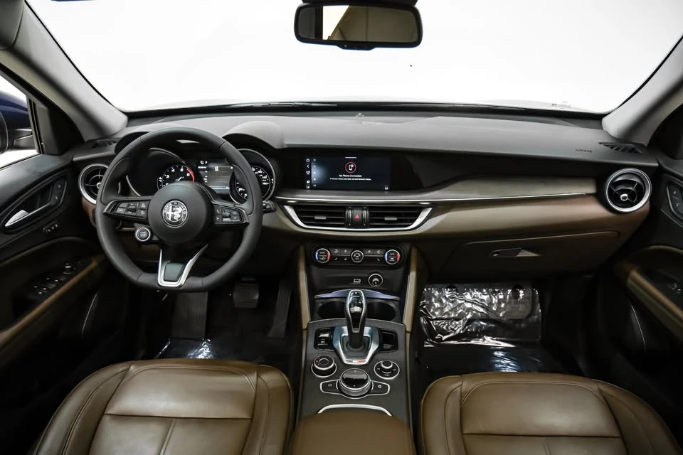 2021 Alfa Romeo Stelvio - Image 18 of 19