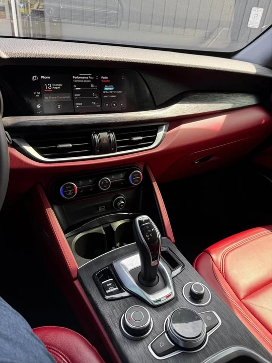 2021 Alfa Romeo Stelvio - Image 8 of 16