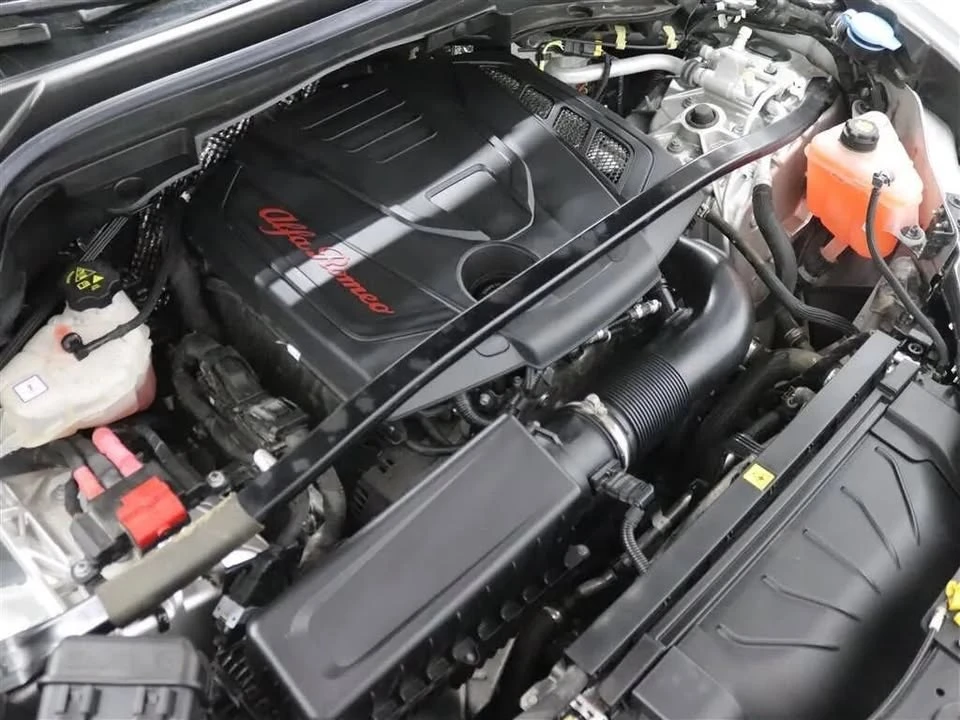 2021 Alfa Romeo Stelvio - Image 13 of 17