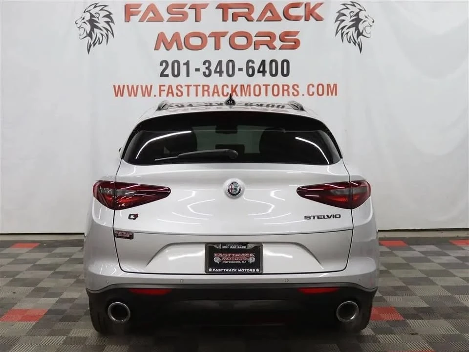 2021 Alfa Romeo Stelvio - Image 2 of 17