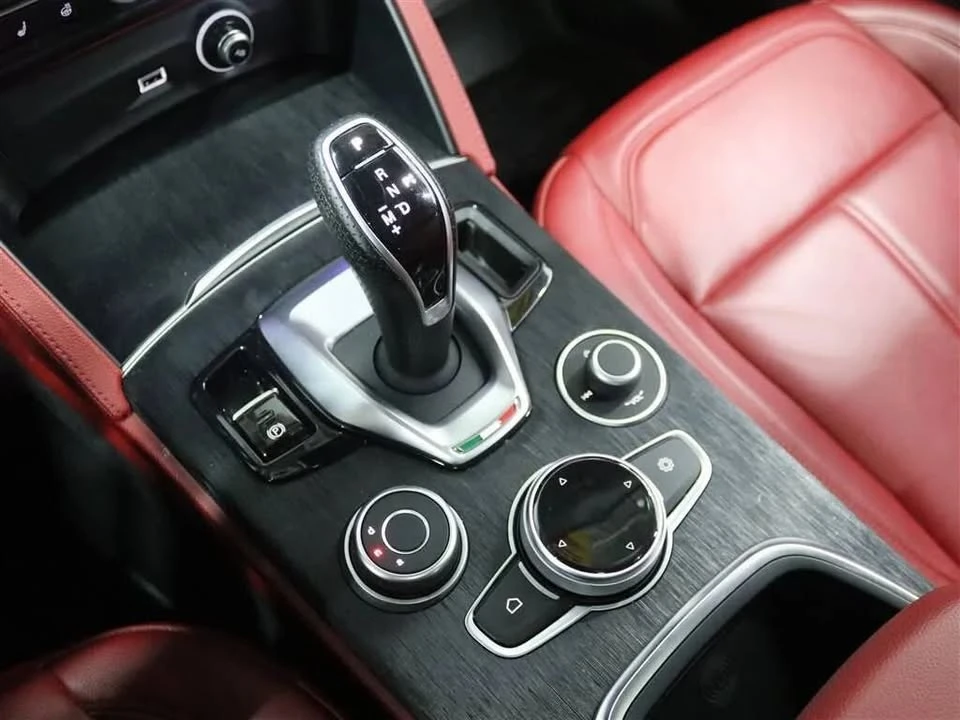 2021 Alfa Romeo Stelvio - Image 16 of 17