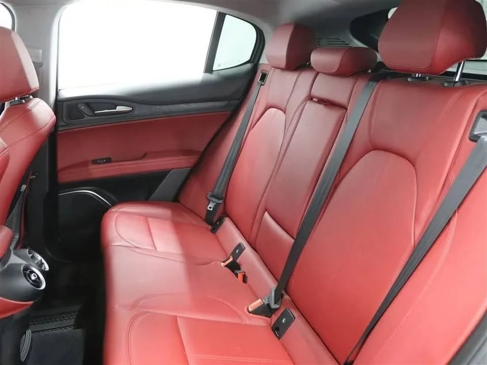 2021 Alfa Romeo Stelvio - Image 9 of 17