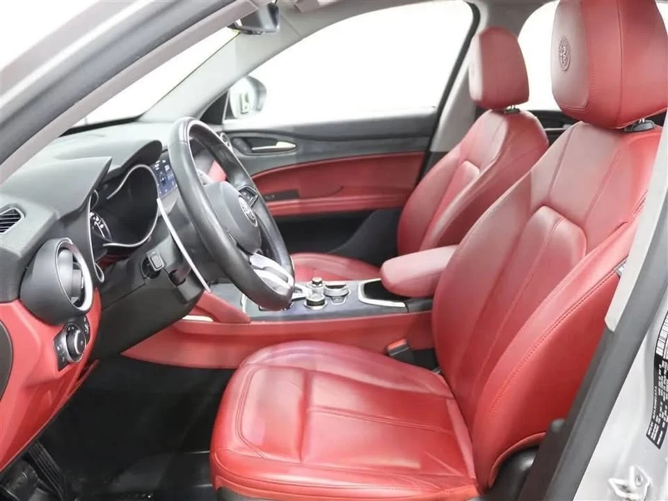 2021 Alfa Romeo Stelvio - Image 7 of 17