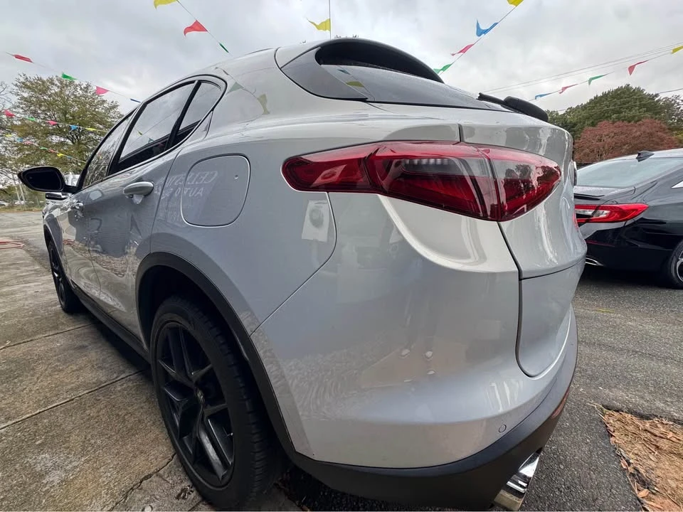 2021 Alfa Romeo Stelvio - Image 5 of 10