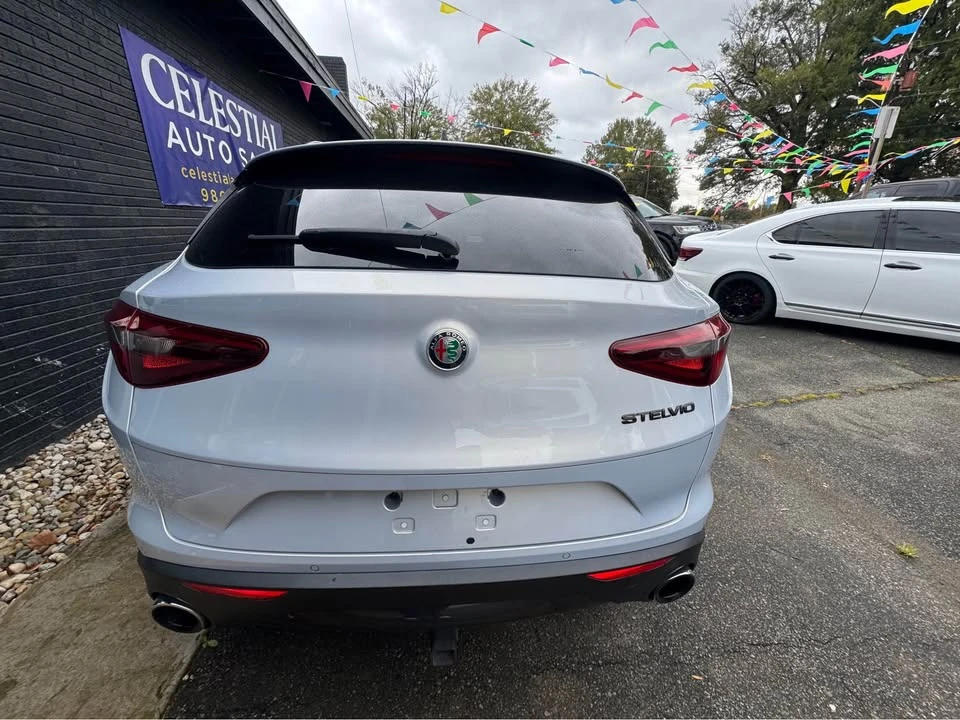 2021 Alfa Romeo Stelvio - Image 6 of 10