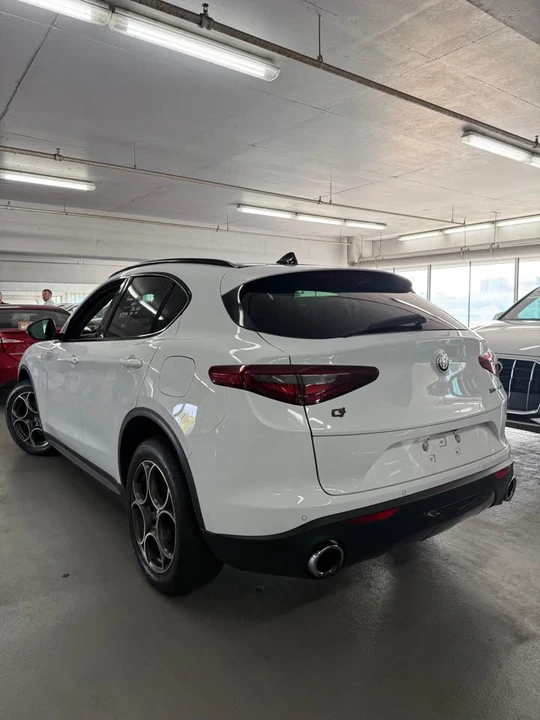 2021 Alfa Romeo Stelvio - Image 4 of 10