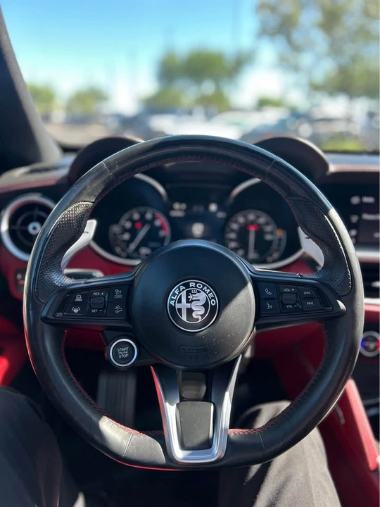 2021 Alfa Romeo Stelvio - Image 14 of 16