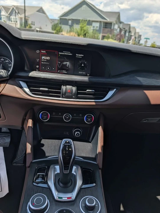 2021 Alfa Romeo Stelvio - Image 15 of 15